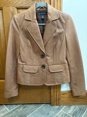 INC International Concepts Brown Leather Blazer Small Chic Preppy Minimalist 90s